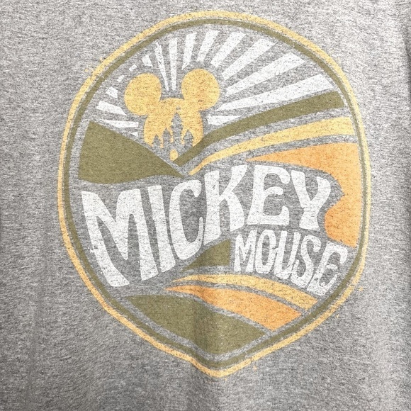 Disney Mickey Mouse Sunrise Castle Green Parks Gray Short Sleeve Tee Adult L - Picture 1 of 6